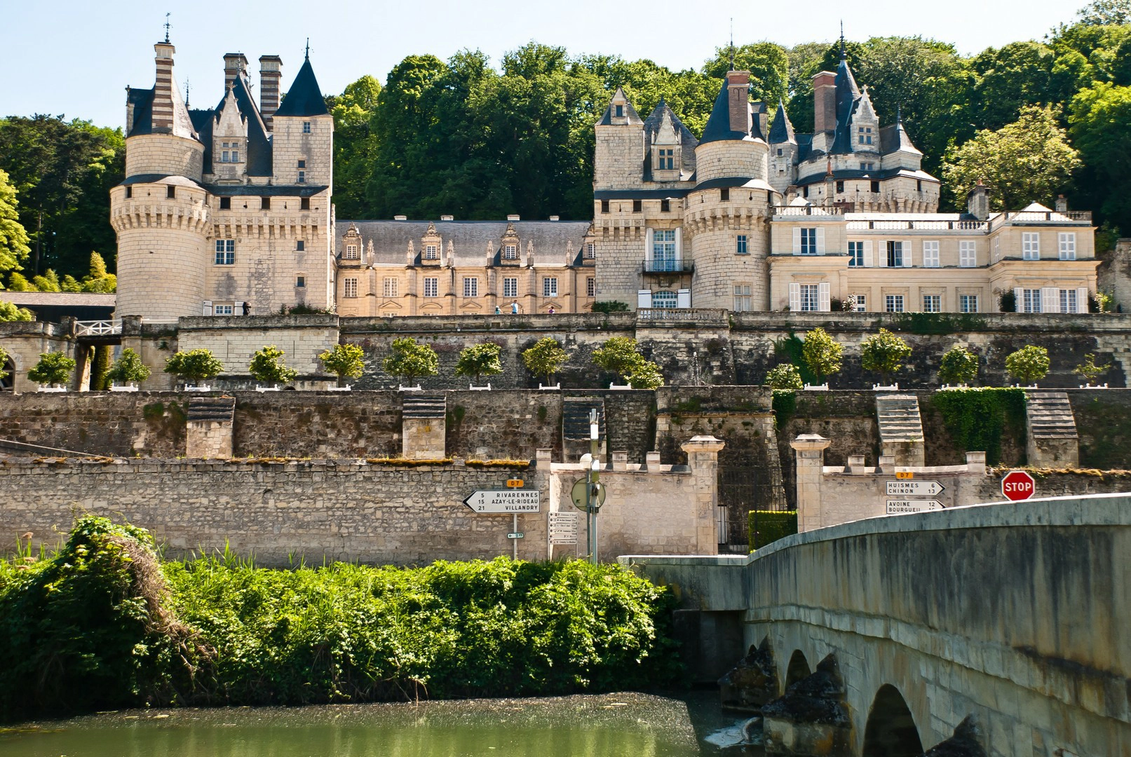 Loire Castles Loire Valley map from Tours to Angers Chinon Saumur